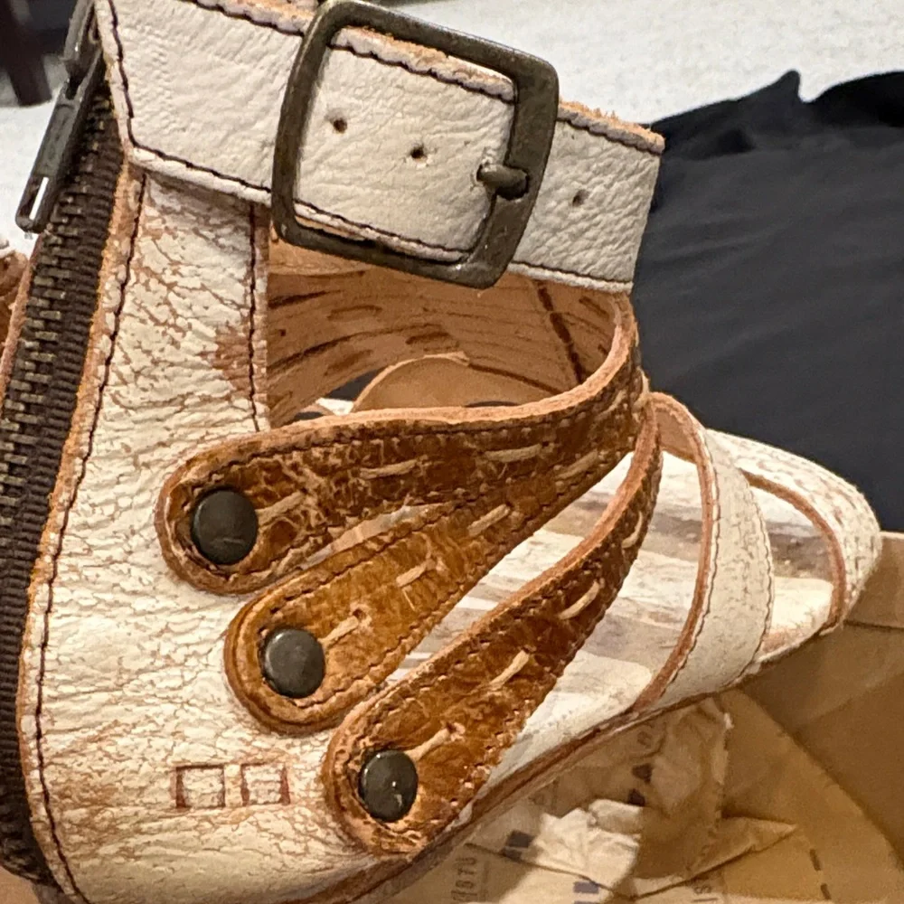 Bed Stu Cream and Tan Sandals - Picture 6 of 15